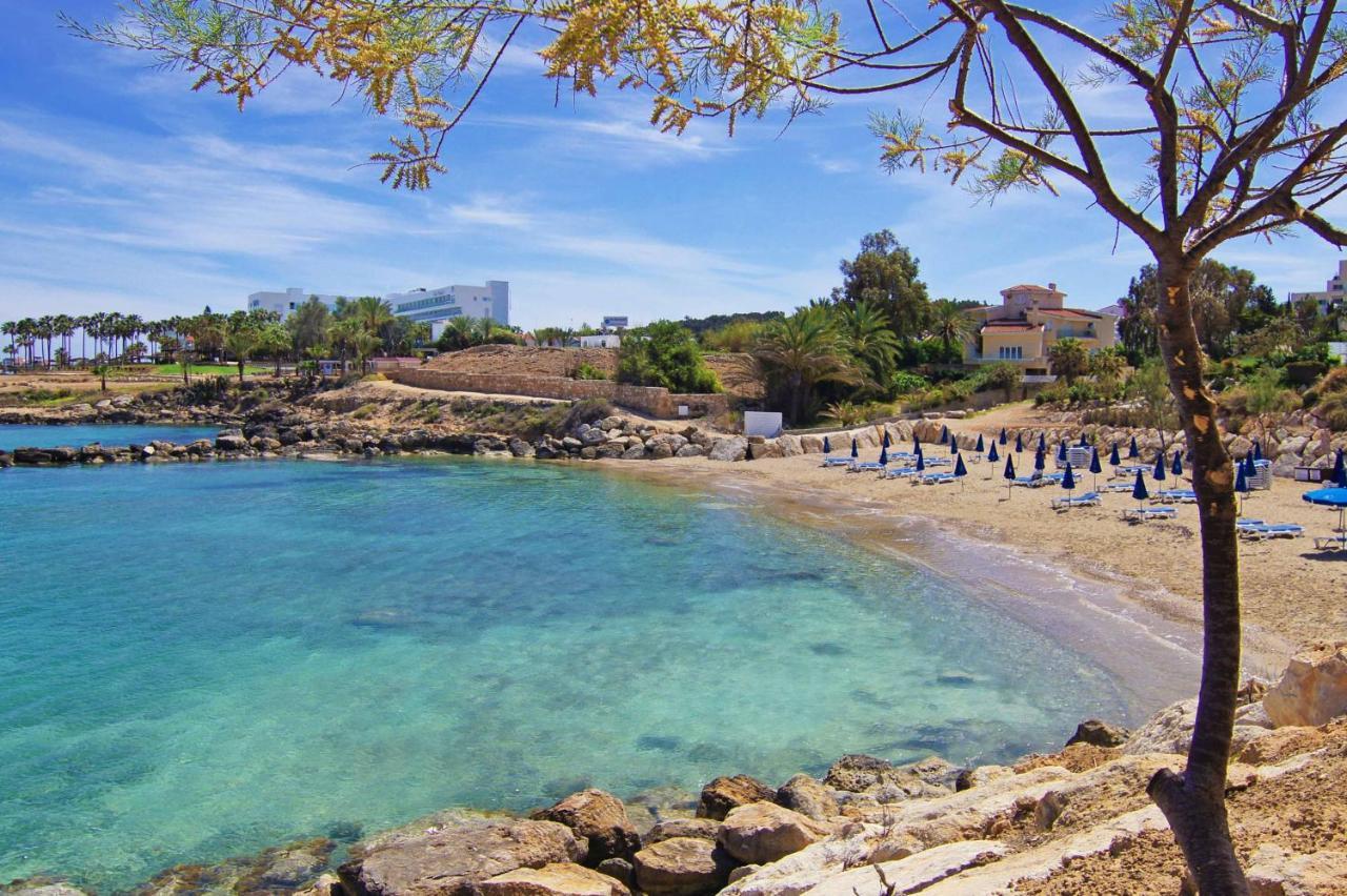Diana - Coralli Beachfront Apartment プロタラス エクステリア 写真