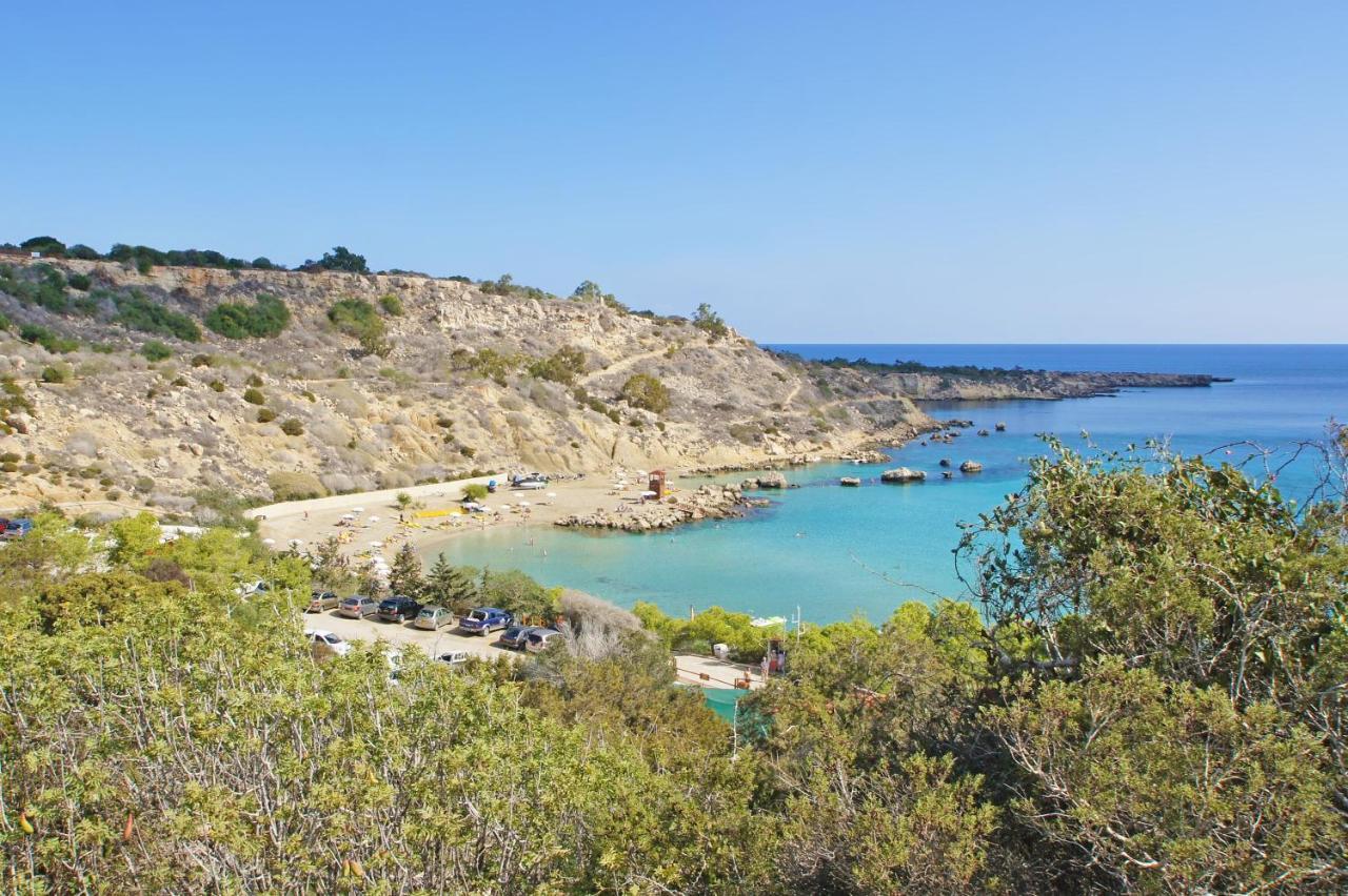 Diana - Coralli Beachfront Apartment プロタラス エクステリア 写真